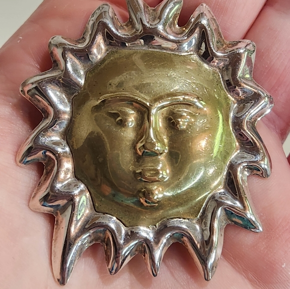 Genuine Vintage Sterling Silver & Gold "2-Tone" SUN Face Pendant/ Brooch - Picture 3 of 12